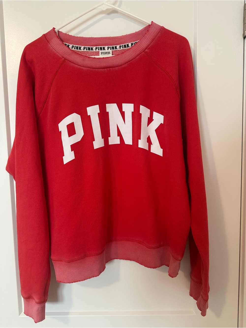 Victorias Secret PINK Red Distressed Logo Crewneck Sweatshirt Size Medium - Picture 3 of 14